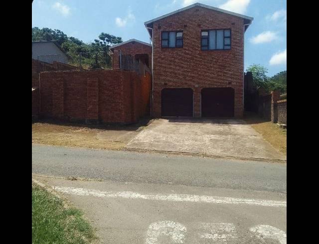 5 BEDROOM HOUSE FOR SALE IN UMLAZI BB